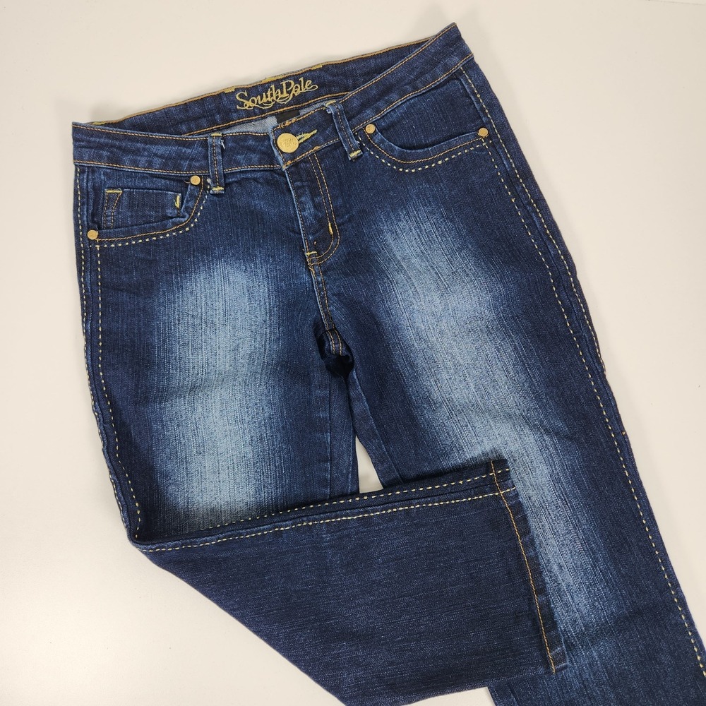Southpole Capri Jean Size 7 Women's Embroidered with Metal Accent Low Rise‎